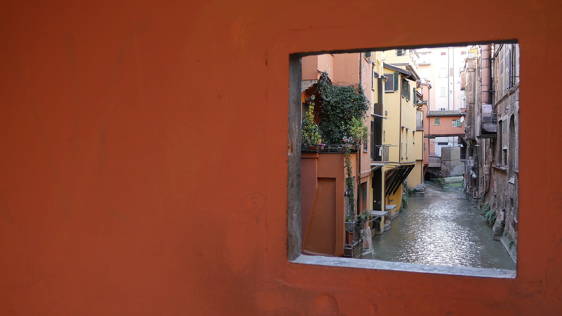 Finestrella di Via Piella