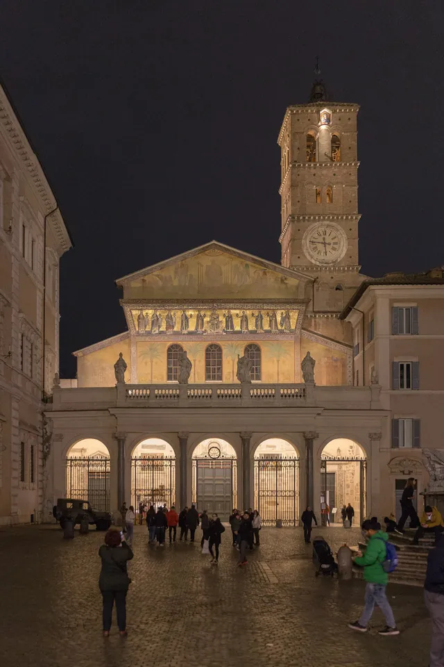 Trastevere'deki Santa Maria Bazilikası