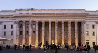 Temple of Hadrian / Piazza di Pietra
