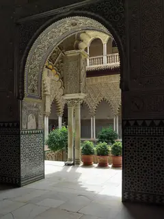少女庭院